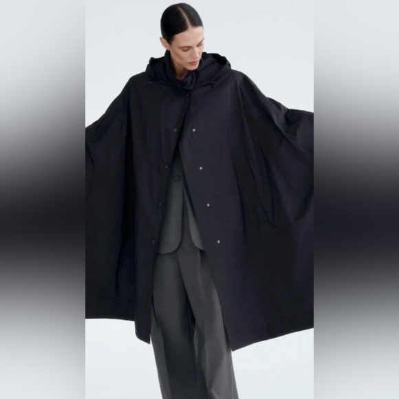 Zara Hooded Poncho size medium in navy blue with snap buttons- Limited Edition - Picture 15 of 15